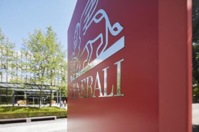 Generali Deutschland AG vs. AXA Konzern AG: Ein umfassender Vergleich der Versicherungsriesen