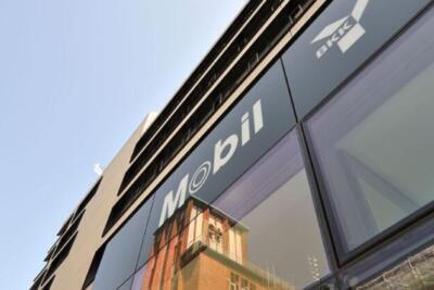 Mobil Krankenkasse – Servicepunkt Hamburg: Ihr Ansprechpartner vor Ort 8 Mobil Krankenkasse – Servicepunkt Hamburg: Ihr Ansprechpartner vor Ort