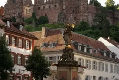 AOK Baden-Württemberg - KundenCenter Heidelberg Altstadt 5 "KundenCenter Heidelberg Altstadt: AOK Baden-Württemberg in historischer Kulisse"