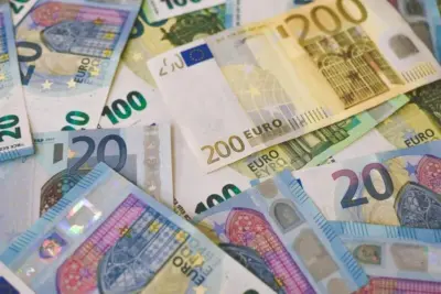 "Euroscheine in verschiedenen Wertstufen"